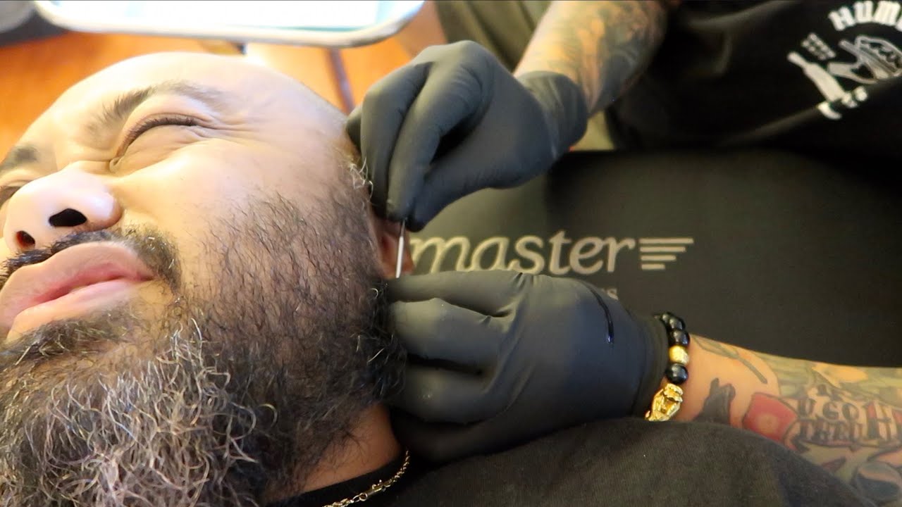 GETTING PIERCED BY A 10 GAUGE NEEDLE! (WE GOT A BLEEDER!) YouTube