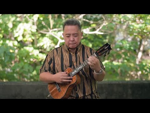 Review: Luna's Vineyard Koa Bevel Concert Ukulele Is Performance-Ready,  Stylish, and Easy to Play