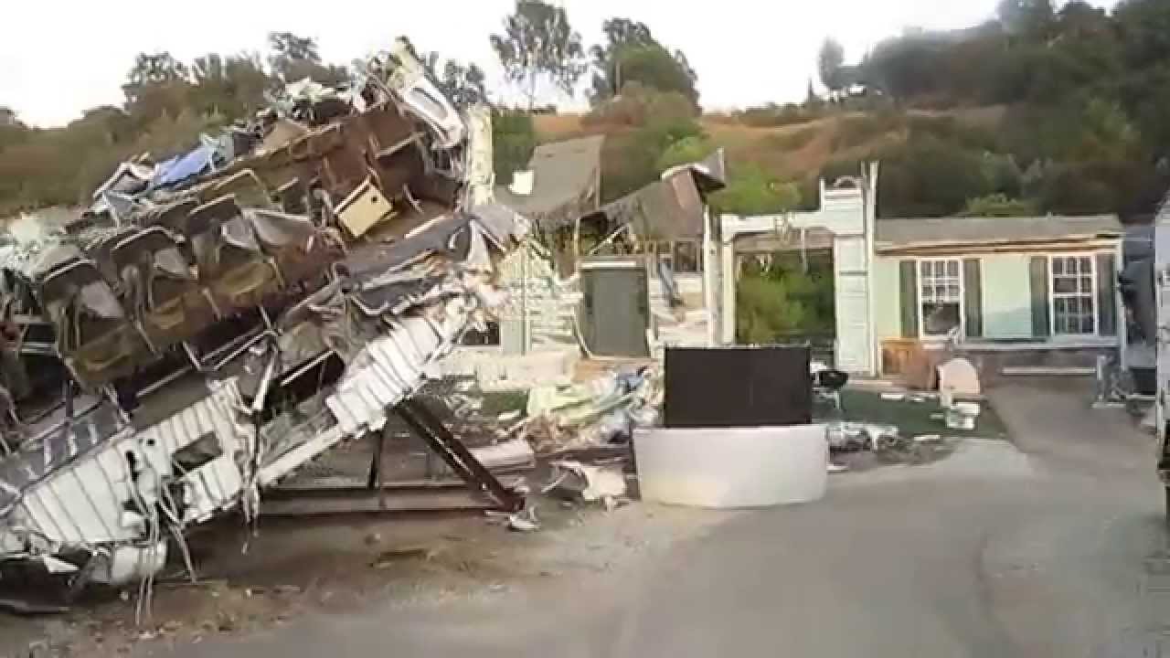 war-of-the-worlds-plane-crash-set-at-universal-studios-hollywood-youtube