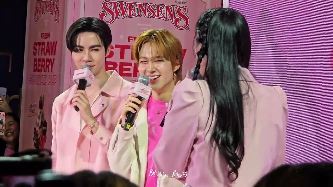 20250214 They got punished @Siam Center | Swensen's Strawberry Nutella น่า-เลิฟ-เว่อร์ With ZeeNuNew