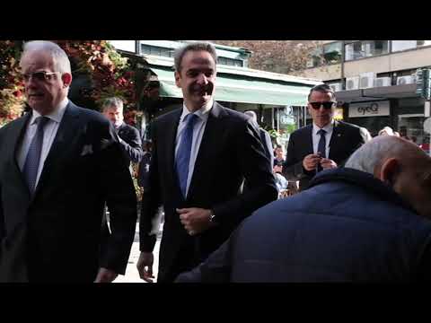 Ο Πρωθυπουργός Κυριάκος Μητσοτάκης με τον Κωνσταντίνο Τασούλα για καφέ