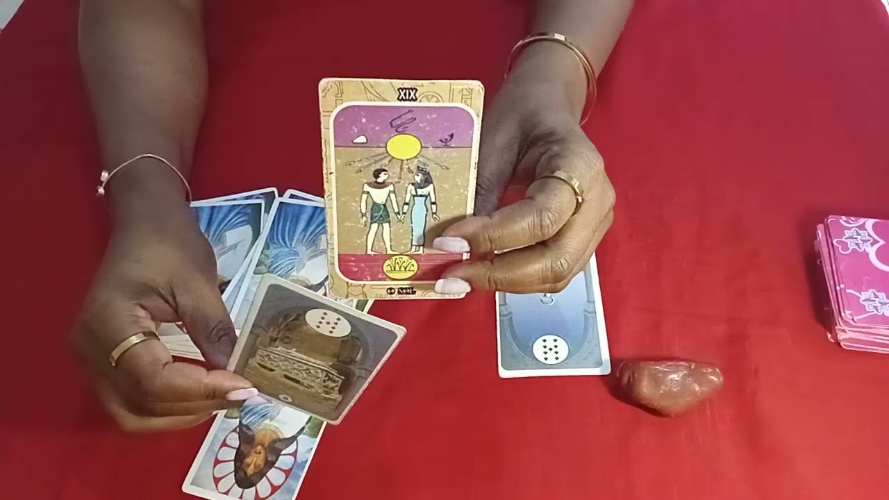 Alguma AMIGA (o) teu já FLERTOU com seu AMOR? Se sim, ele (a) retribuiu?👀😰