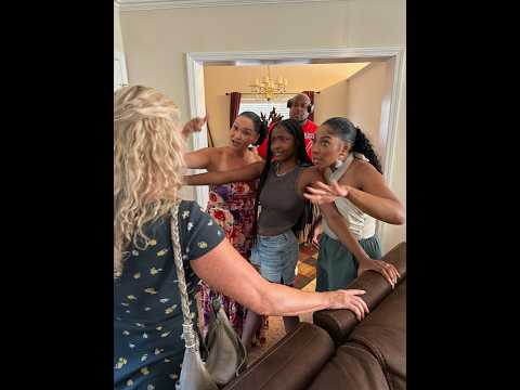 Charlotte & Lynette ready to throw hands when Charlotte calls her out for playing wife