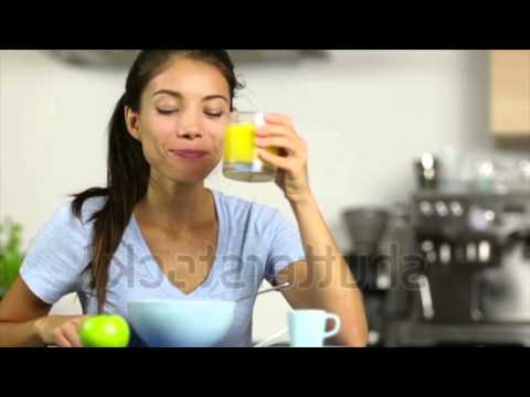 THIS GIRL IS EVERYWHERE!! (Looking for Ariane)