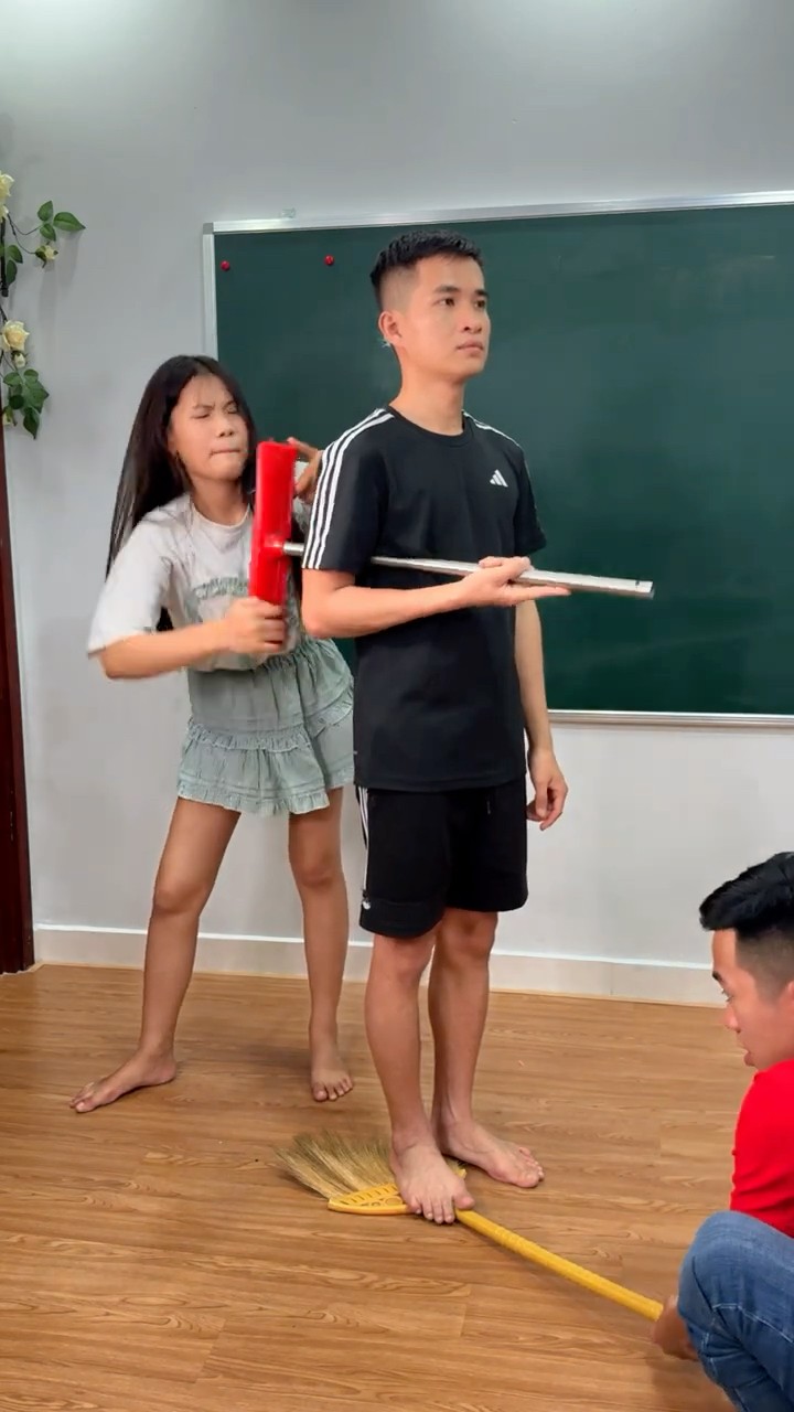 Búp bê dây cót bằng người thật || Wind-up doll Noob Pro Hacker #shorts