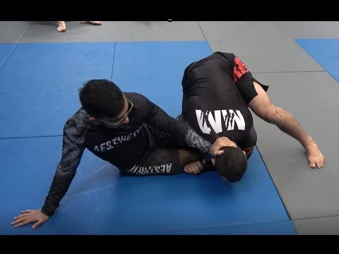 How to climb the legs in no gi. The Rugby pass part 1