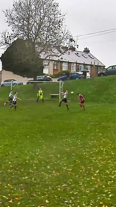 Header finds the far corner with precision 👀⚽#footballhighlights #grassrootsfootball #soccer