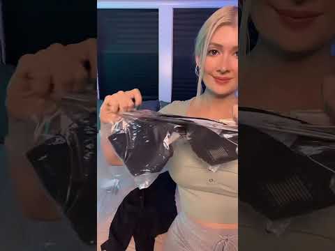 The most satisfying leggings try-on | ASMR #shorts