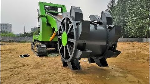 Boom type bucket wheel stacker reclaimer là gì