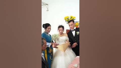 Hai mẹ cùng thắt quay nón cho cô dâu trong ngày cưới-phong tục cưới hỏi làng quê việt #phongsucuoi #