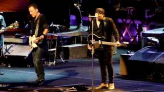 Video thumbnail of "Springsteen - Long Walk Home - The Spectrum October 13, 2009 - Entire Song"