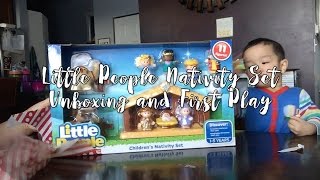 Little People Nativity Set: Unboxing and Unwrapping Christmas Presents | Vin & Elle PLAY