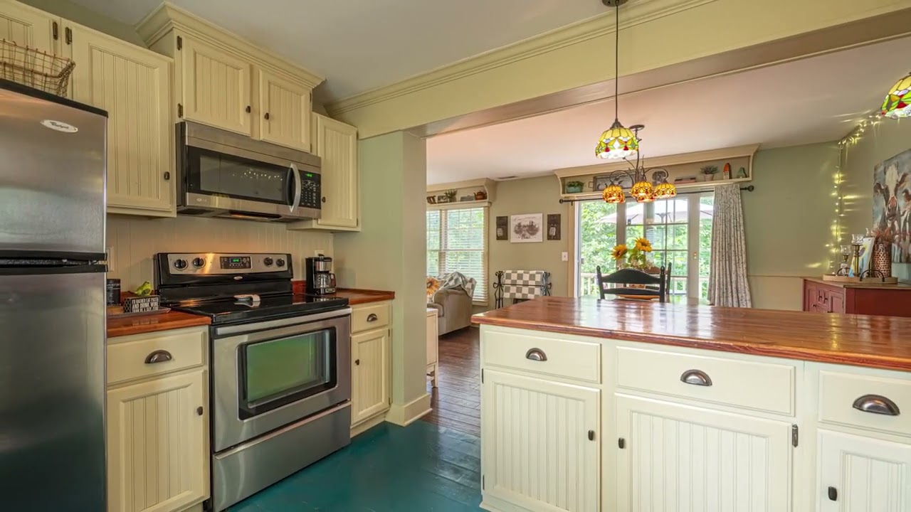 18 Settler Ln, Galena, IL, 61036