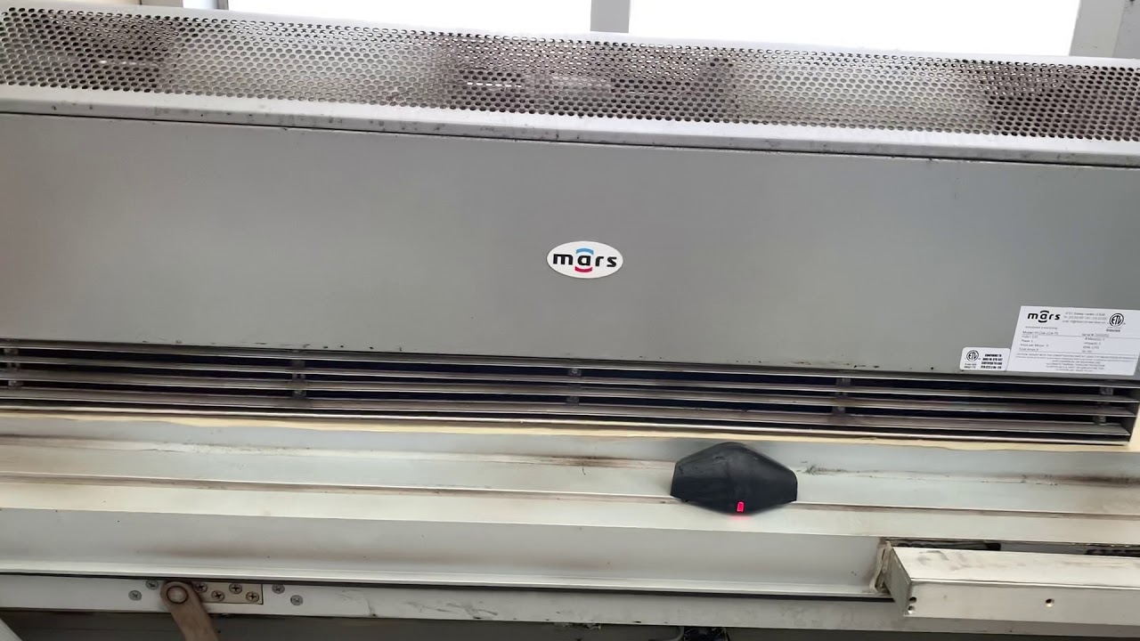 Mars air curtain at Bay Lake Tower - YouTube