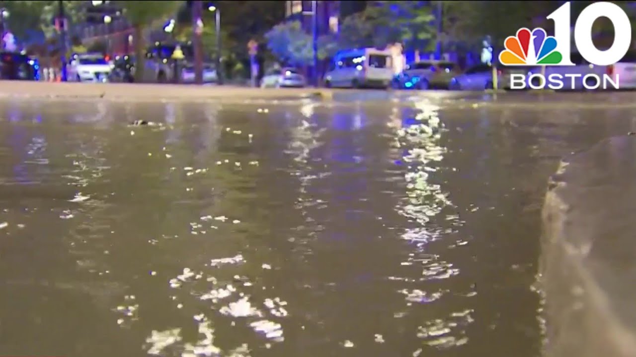 Large water main break on Tremont Street in Boston - YouTube