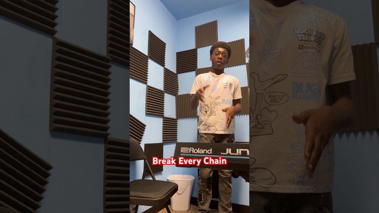 “Break Every Chain” 🙌🏾 follow me on every social media platform!! #cadencewanza #singer