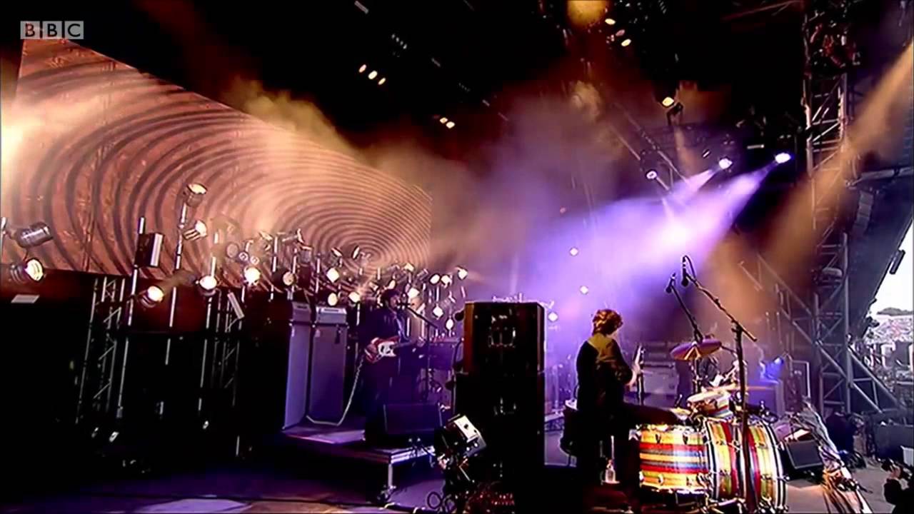 Glastonbury 2014- The Black Keys- Gold on the Ceiling