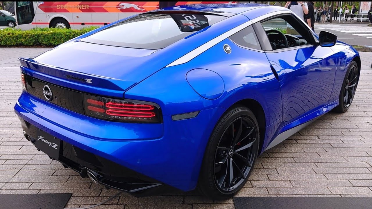 NISSAN FAIRLADY Z VERSION ST【ワンガンブルー】LE VOLANT CARS MEET YOKOHAMA 2025
