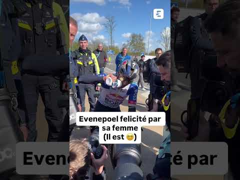 😍 Remco Evenepoel a pris la 3e place pour sa première participation au Tour des Flandres ! #shorts