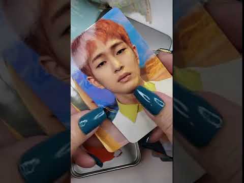Unboxing K-Pop Merch (SHINee) - Linda165