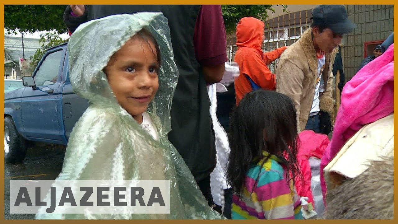 🇲🇽 الأمطار تجلب المعاناة للمهاجرين الذين يعيشون في قوافل في تيخوانا | الجزيرة الإنجليزية