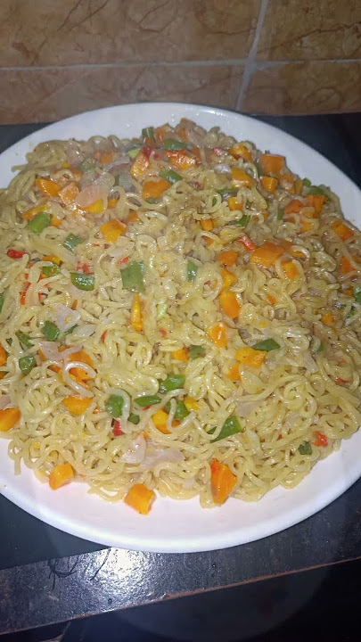 Aku nggak bisa tahan... Indomie bikin aku jadi sandera 😭🔥🍜 #Indomie #instagram #viral #food #noodles #fyp