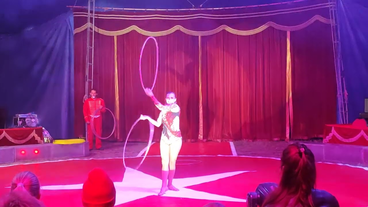Angelina - folkowe hula hopy