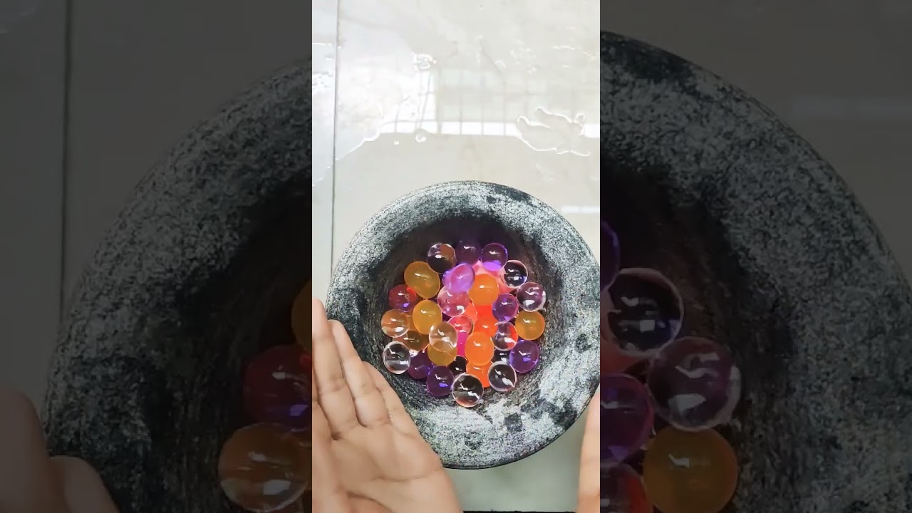 oddly Satisfying ASMR of hand crushing orbeez 👏👏