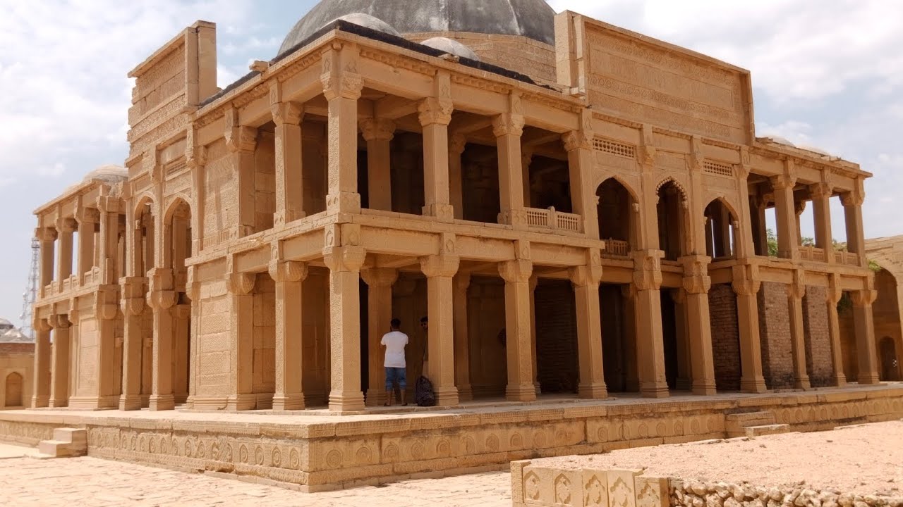 makli qabarstan | aisa's biggest graveyard | makli | tomb of Mirza Isa Khan tarkhan | trip | vlog