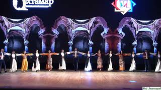 Танцевальный ансамбль «Ахтамар» и школа армянских этнических танцев «Нждэ». Попурри
