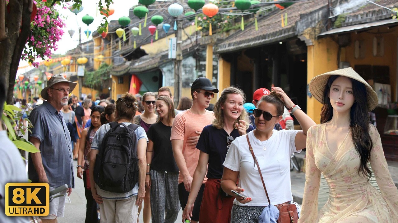 Phố Cổ Sau Tết Đông Khách Nước Ngoài Vắng Khách Việt Nam Khi Hàng Quán Đóng Cửa Hàng Loạt