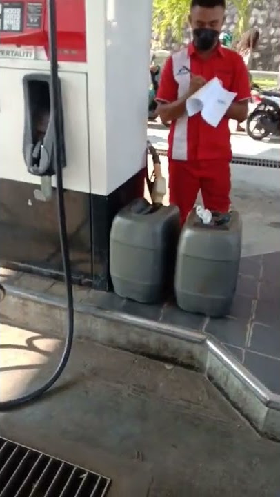 JERIGEN ANTRIAN BENSIN BERGILIR,, #shorts #bensin #antrianpanjang #viral