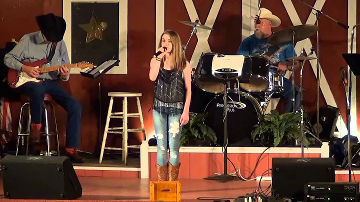 Taylor Nutt sings Blue Bayou at The Gladewater Opr...