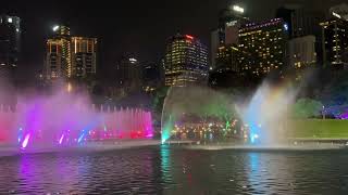 Kuala Lumpur twin towers fountains 2023