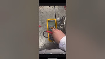 Testing a single phase motor with capacitor, insulation resistance test also checking resistant.