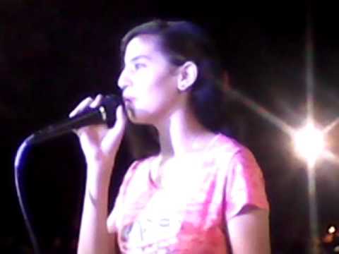 نور عرنسة ابنة قصر ثقافة دمياط تتالق علي المسرح الروماني براس البر