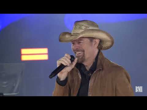 Toby Keith Accepts the BMI Icon Award | 2022 BMI Country Awards