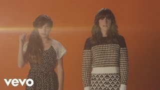 Watch Eleanor Friedberger Stare At The Sun video