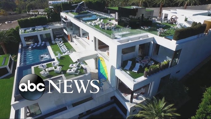 Look Inside This $250 Million Mega Mansion (And See Why It's So Expensive)