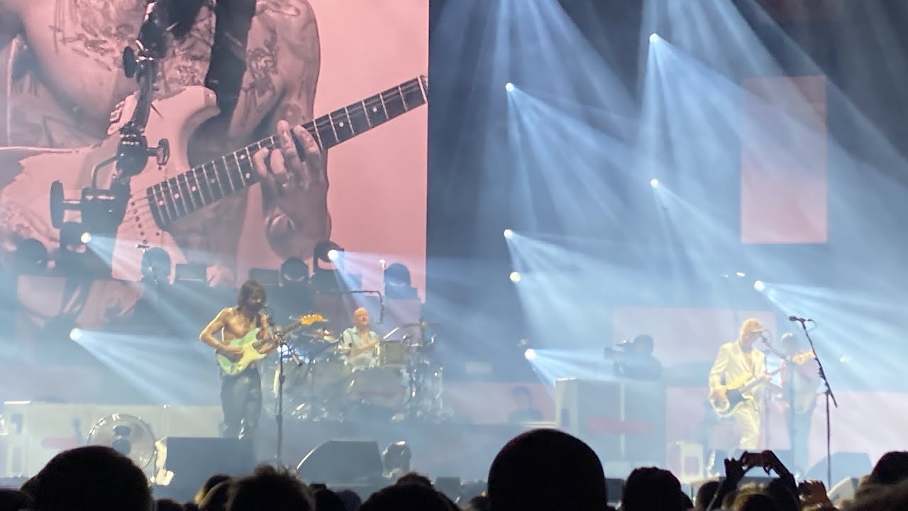 BIFFY CLYRO BIRMINGHAM 2022 - RESORTS WORLD ARENA, BIRMINGHAM ENGLAND