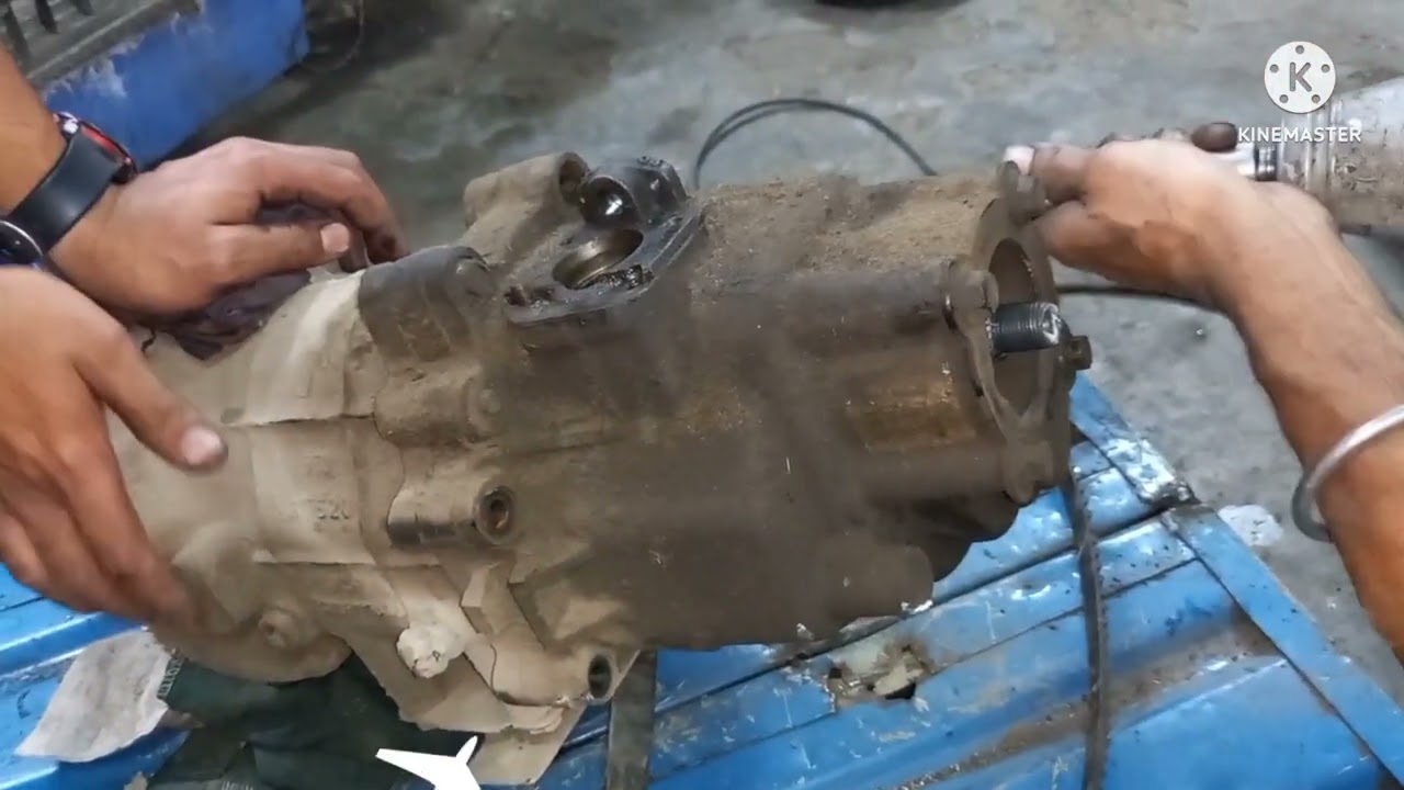 Mahindra maxi truck gear box dismandle