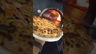 الطعم الإيطالي الأصلي للبيتزا نابوليتانا ??على الحطب? pizzarecipe pizzanapolitana shorts share