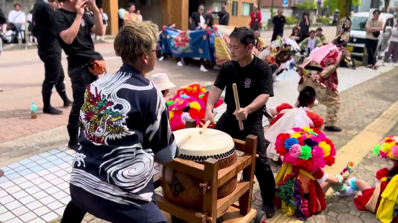 (獅絵)新湊 獅子絵田の獅子舞、太鼓