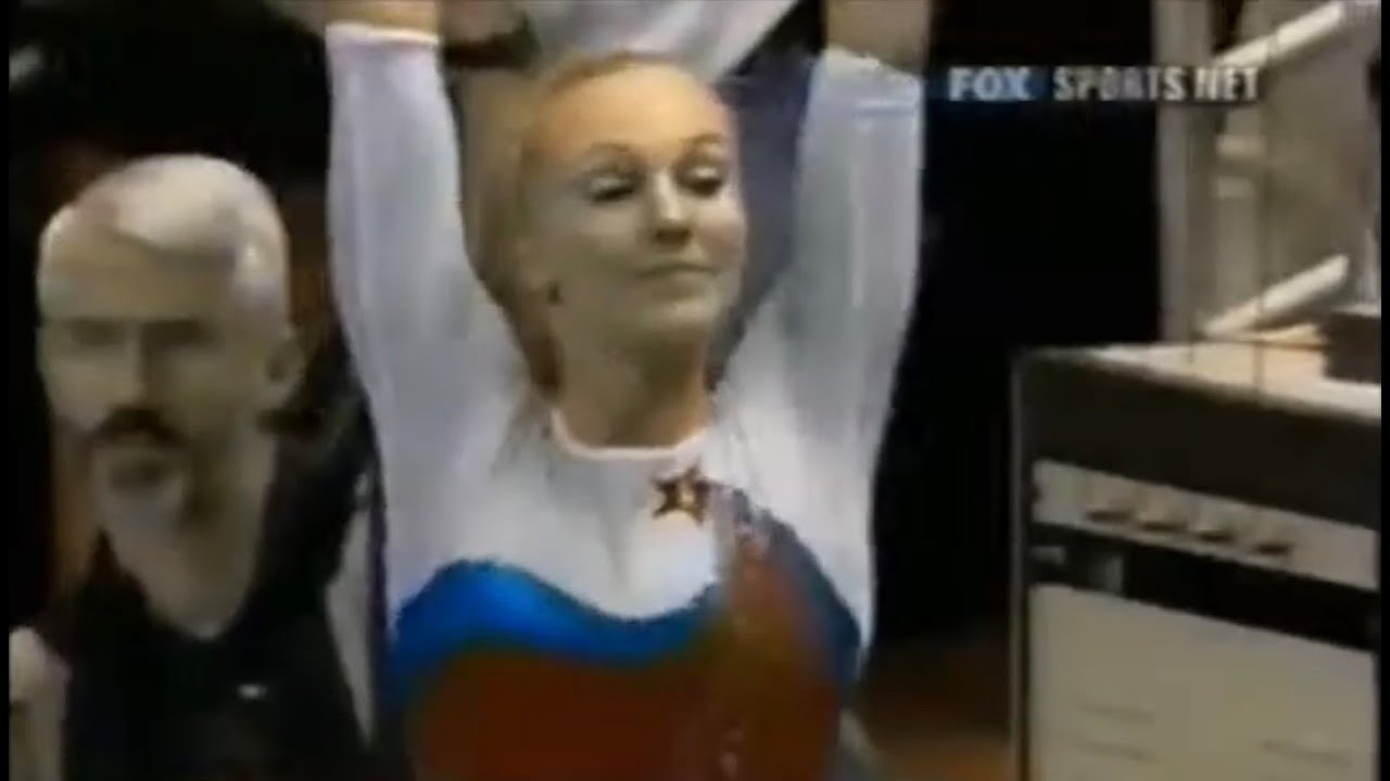 Sierra Sapunar (Georgia) with a 9.90 for a FIERCE Britney/P!nk floor routine!