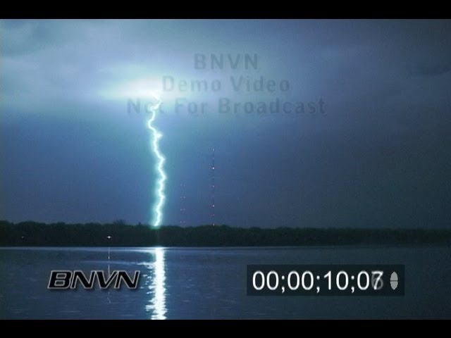 5/8/2007 Lightning footage at night near Shoreview, MN - Stock video