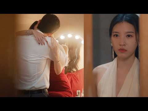 Husband caught cheating at wedding by wife