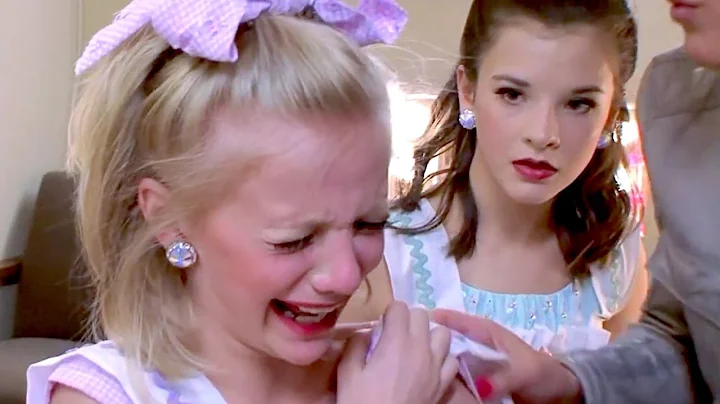 Dance Moms-"KELLY ACCIDENTALLY BURNS PAIGE WITH A ...