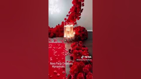 Heart-Shaped Frame Wedding Backdrop Decor Flower #hearttouching #floraldesign #luxurywedding #diy
