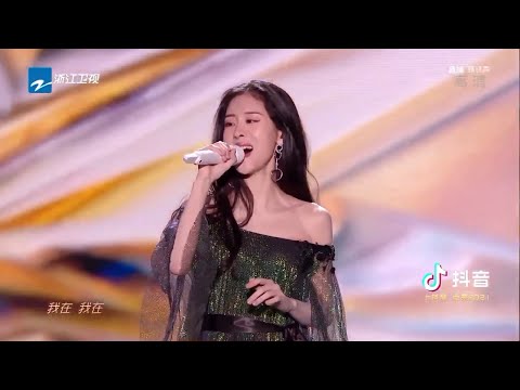 灰暗的地方总有希望在绽放 张碧晨演唱《逢生》点亮黑暗 Music Live  20220127