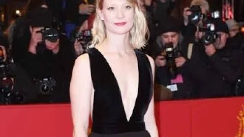 Mia Wasikowska On 'Getting On' With 'Instense' Mic...